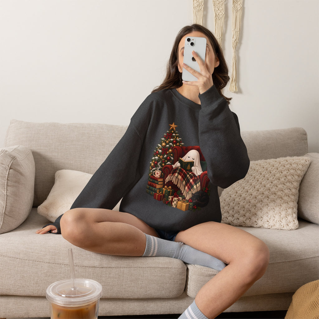 Sweat-shirt de Noël confortable avec fantôme, cadeau de fêtes pour amateur de livres, sweat-shirt graphique de lecture de Noël effrayant, joli cadeau sur le thème du livre « Ghostmas »