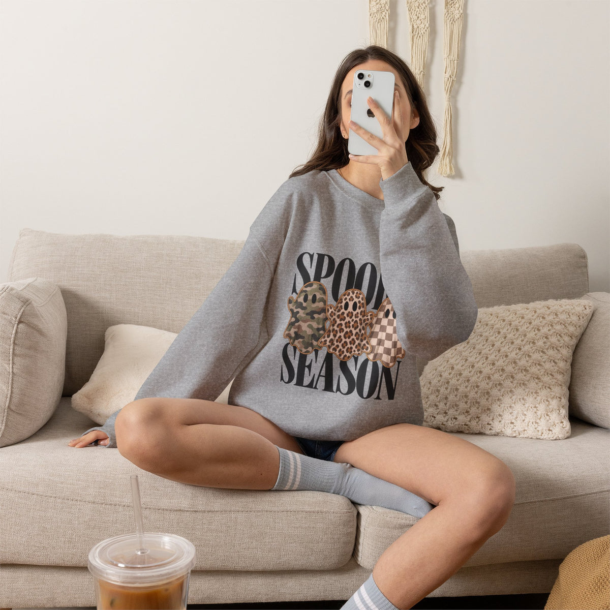 Sweat-shirt « Spooky Season », cadeau d'Halloween fantôme léopard camouflage, sweat-shirt à motif fantôme à carreaux neutres, cadeau pour amateur d'automne effrayant