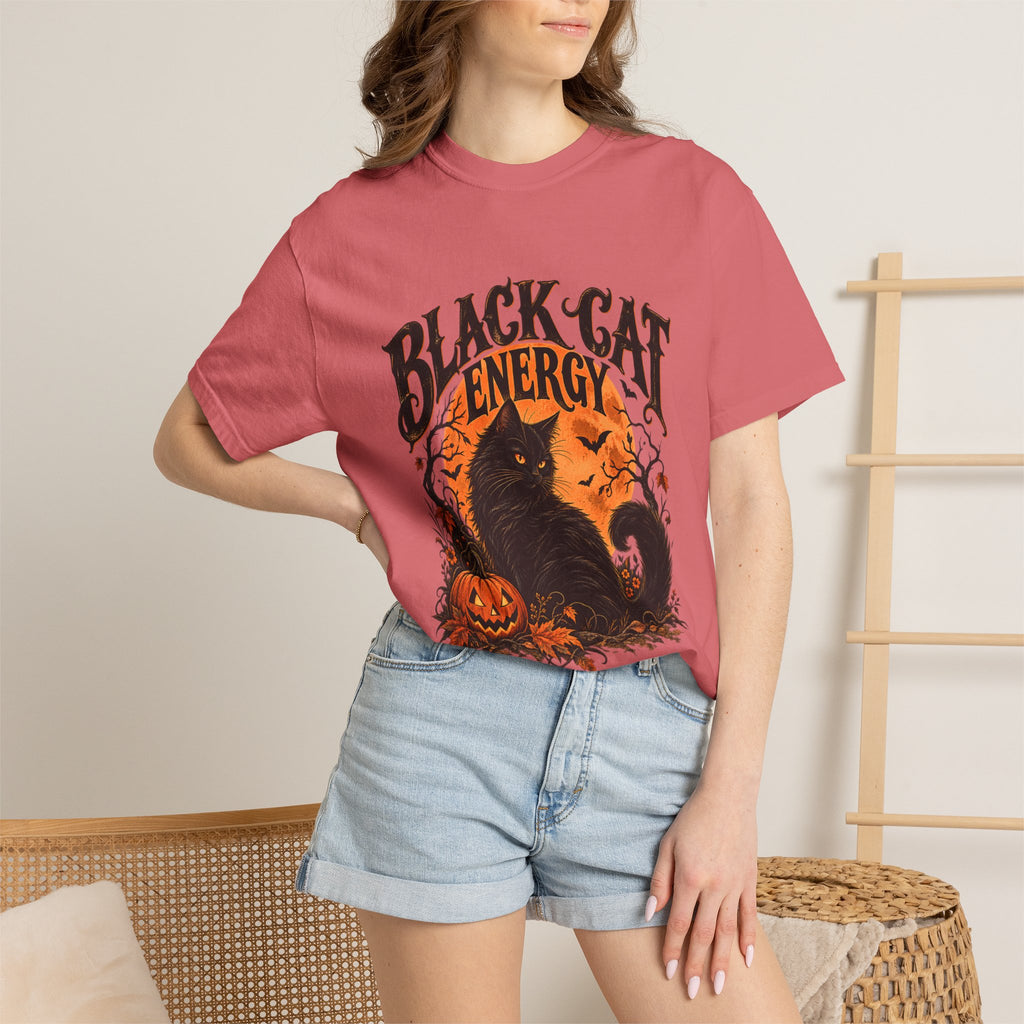 T-shirt Comfort Colors® Black Cat Energy, t-shirt amusant pour Halloween, haut pour Halloween avec chat noir, t-shirt graphique pour la saison effrayante, t-shirts tendance pour l'automne