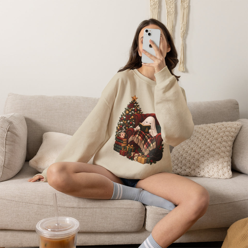 Sweat-shirt de Noël confortable avec fantôme, cadeau de fêtes pour amateur de livres, sweat-shirt graphique de lecture de Noël effrayant, joli cadeau sur le thème du livre « Ghostmas »
