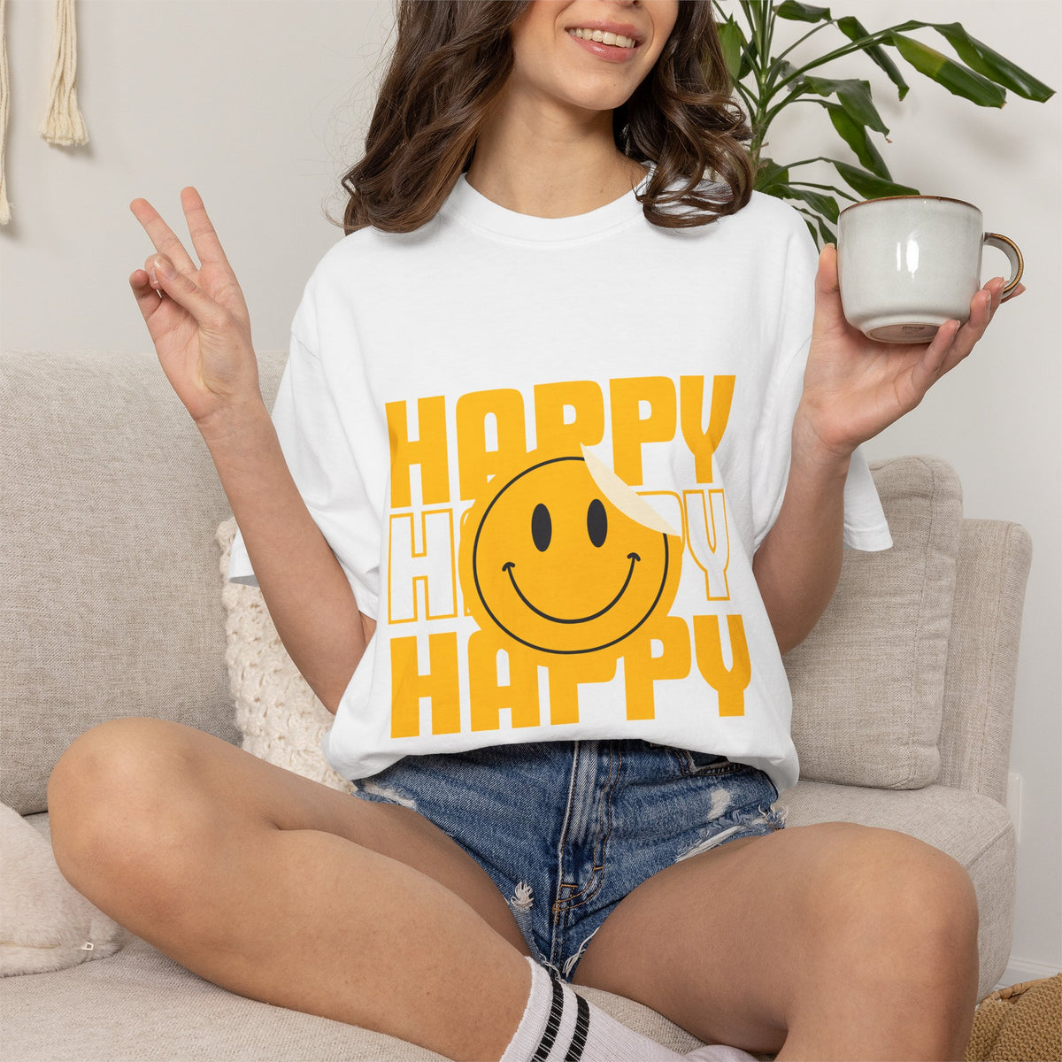Comfort Colors® Retro Happy Smiley Face Shirt, 70s Vintage Smile Tee, Positive Vibes T-Shirt, Y2K Nostalgia Gift, Good Vibes Only