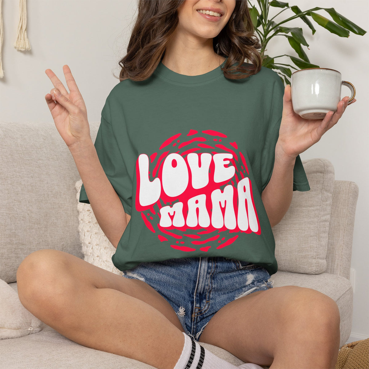 T-shirt Comfort Colors® Love Mama, T-shirt maman tendance, T-shirt Mom Life, T-shirt graphique oversize pour maman, T-shirt Cool Mom Club, cadeau pour la fête des mères