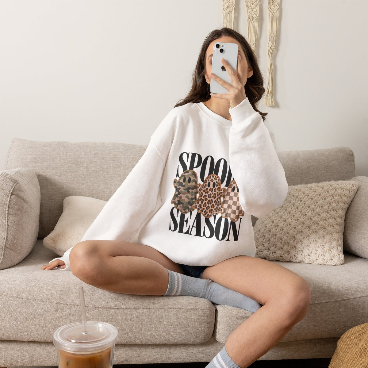Sweat-shirt « Spooky Season », cadeau d'Halloween fantôme léopard camouflage, sweat-shirt à motif fantôme à carreaux neutres, cadeau pour amateur d'automne effrayant