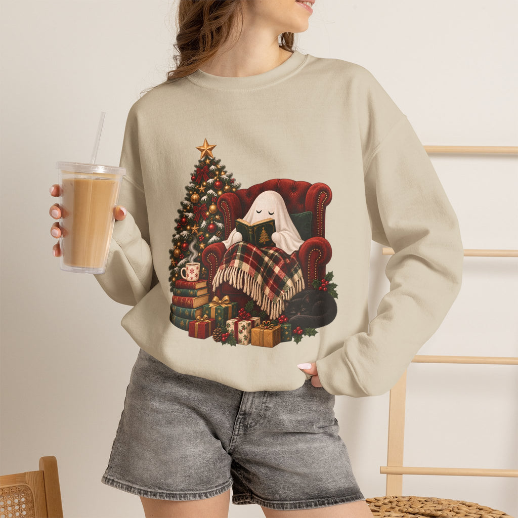 Sweat-shirt de Noël confortable avec fantôme, cadeau de fêtes pour amateur de livres, sweat-shirt graphique de lecture de Noël effrayant, joli cadeau sur le thème du livre « Ghostmas »