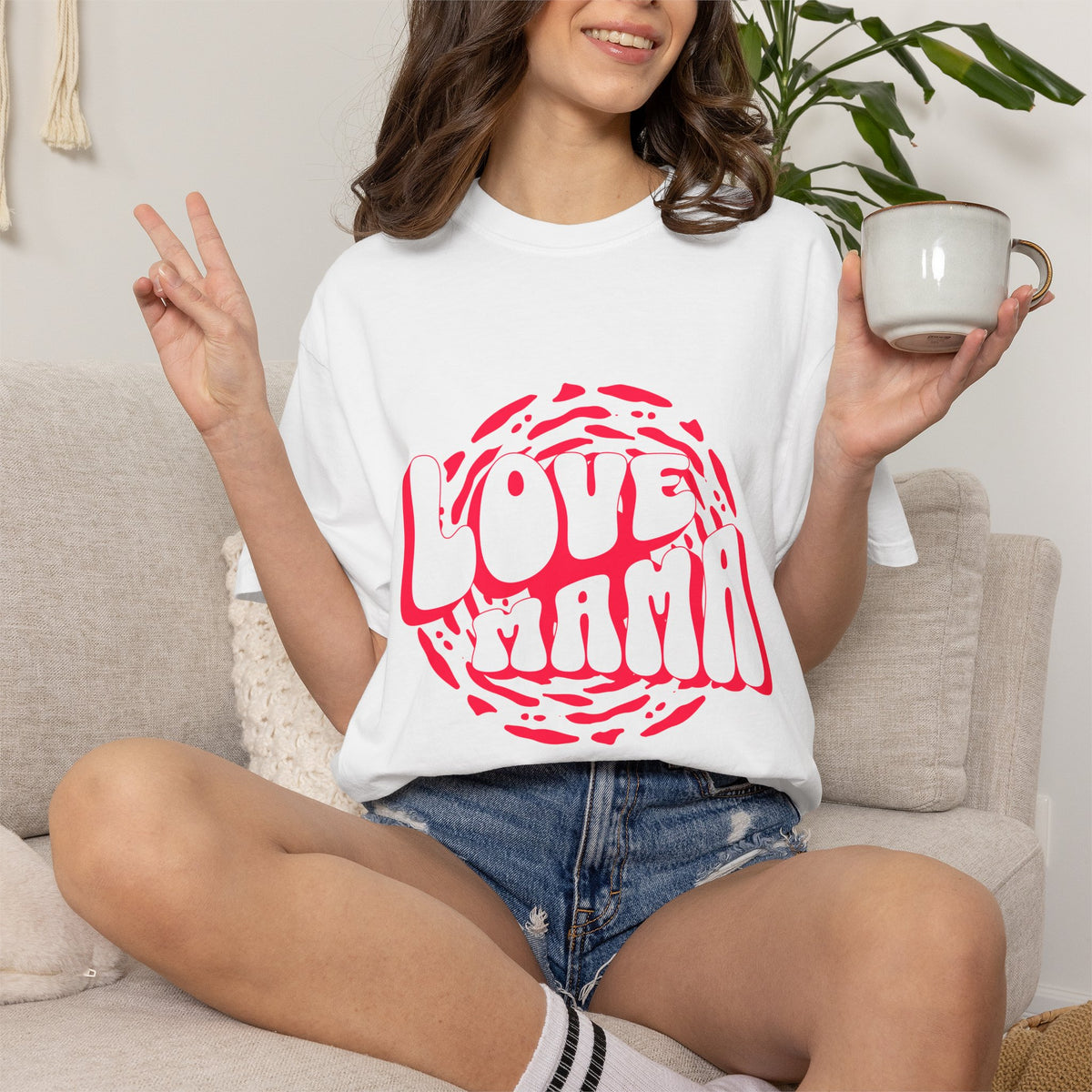 T-shirt Comfort Colors® Love Mama, T-shirt maman tendance, T-shirt Mom Life, T-shirt graphique oversize pour maman, T-shirt Cool Mom Club, cadeau pour la fête des mères