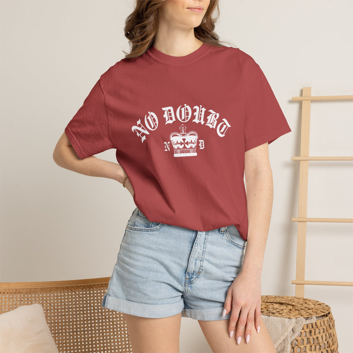 Comfort Colors® No Doubt Crown Graphic T-Shirt