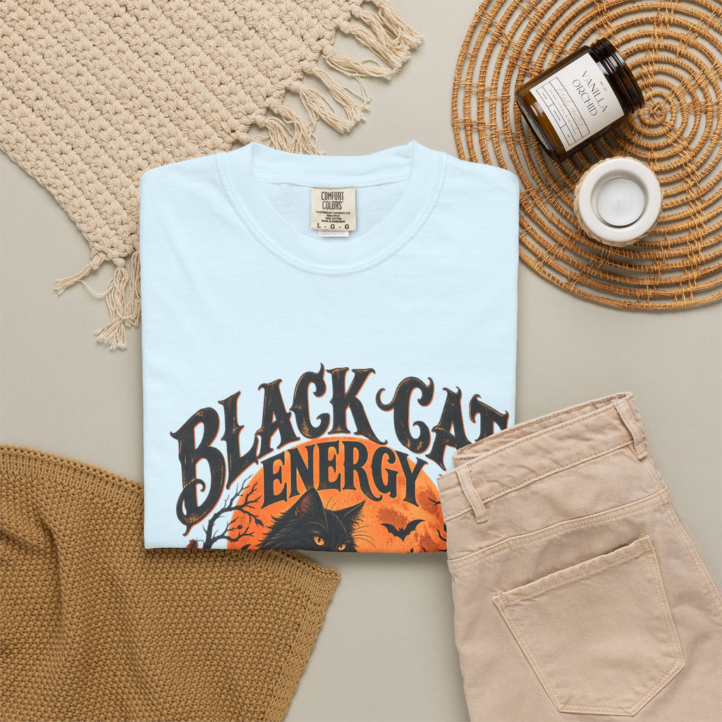 T-shirt Comfort Colors® Black Cat Energy, t-shirt amusant pour Halloween, haut pour Halloween avec chat noir, t-shirt graphique pour la saison effrayante, t-shirts tendance pour l'automne