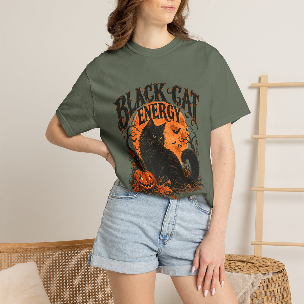 T-shirt Comfort Colors® Black Cat Energy, t-shirt amusant pour Halloween, haut pour Halloween avec chat noir, t-shirt graphique pour la saison effrayante, t-shirts tendance pour l'automne