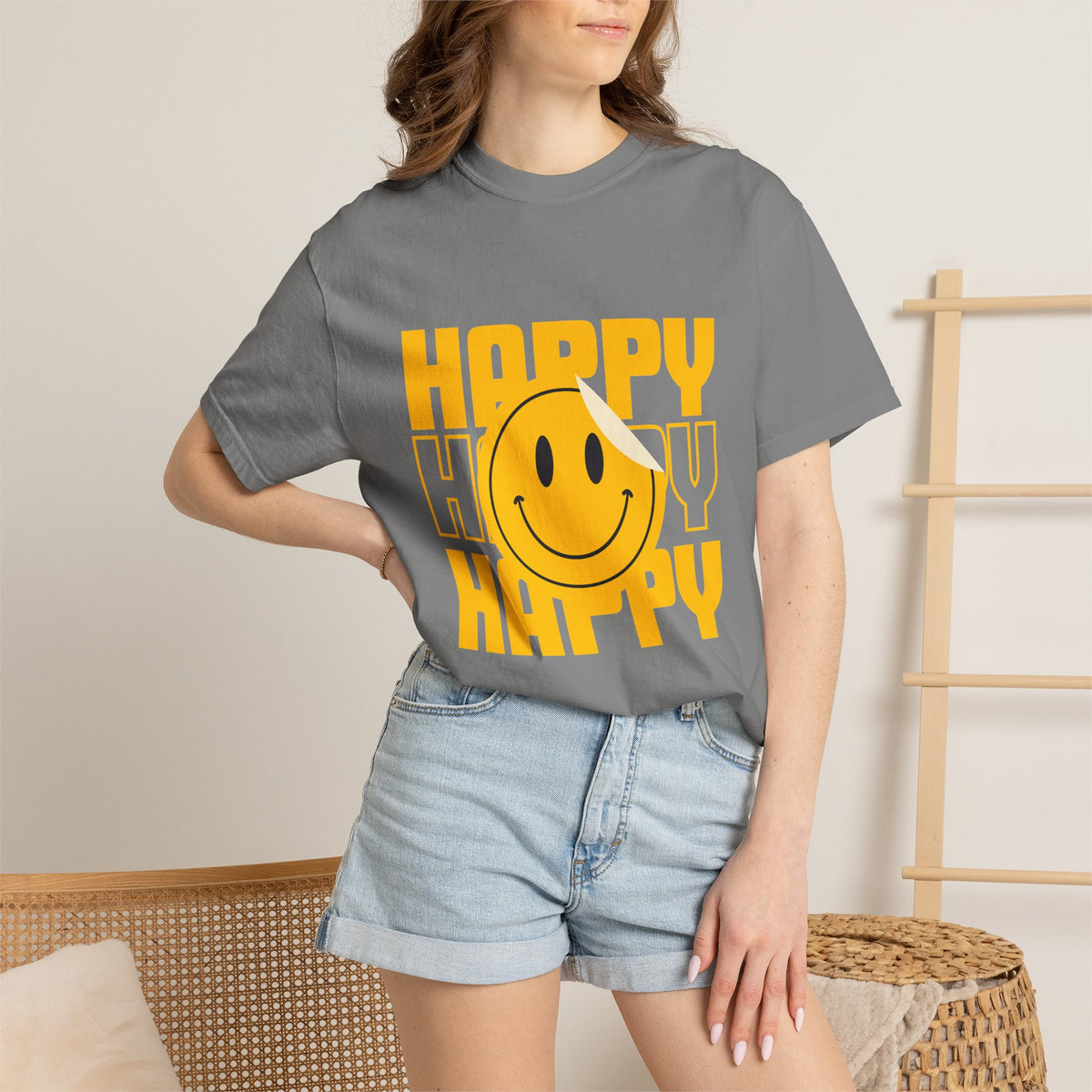 Comfort Colors® Retro Happy Smiley Face Shirt, 70s Vintage Smile Tee, Positive Vibes T-Shirt, Y2K Nostalgia Gift, Good Vibes Only
