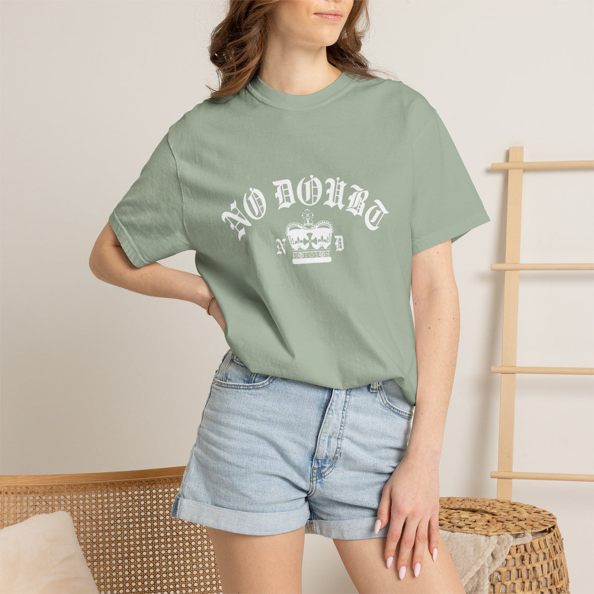 Comfort Colors® No Doubt Crown Graphic T-Shirt