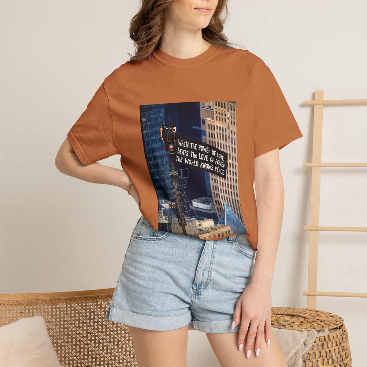 T-shirt Comfort Colors® « When The Power of Love Beats The Love of Power The World Knows Peace », t-shirt « arrested for love »
