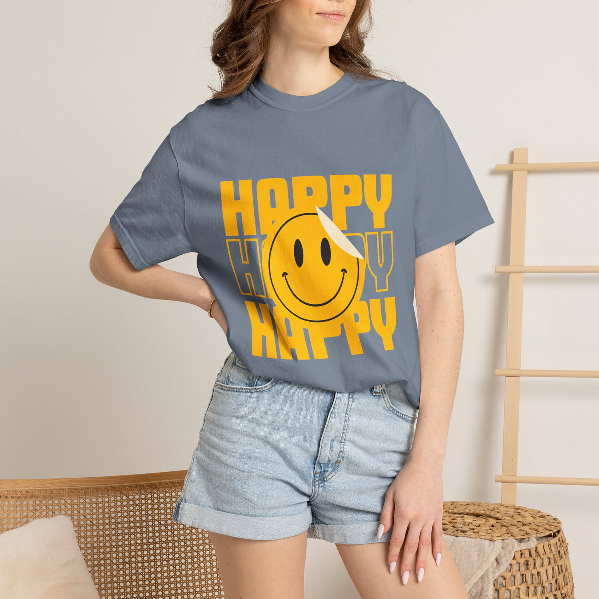 Comfort Colors® Retro Happy Smiley Face Shirt, 70s Vintage Smile Tee, Positive Vibes T-Shirt, Y2K Nostalgia Gift, Good Vibes Only