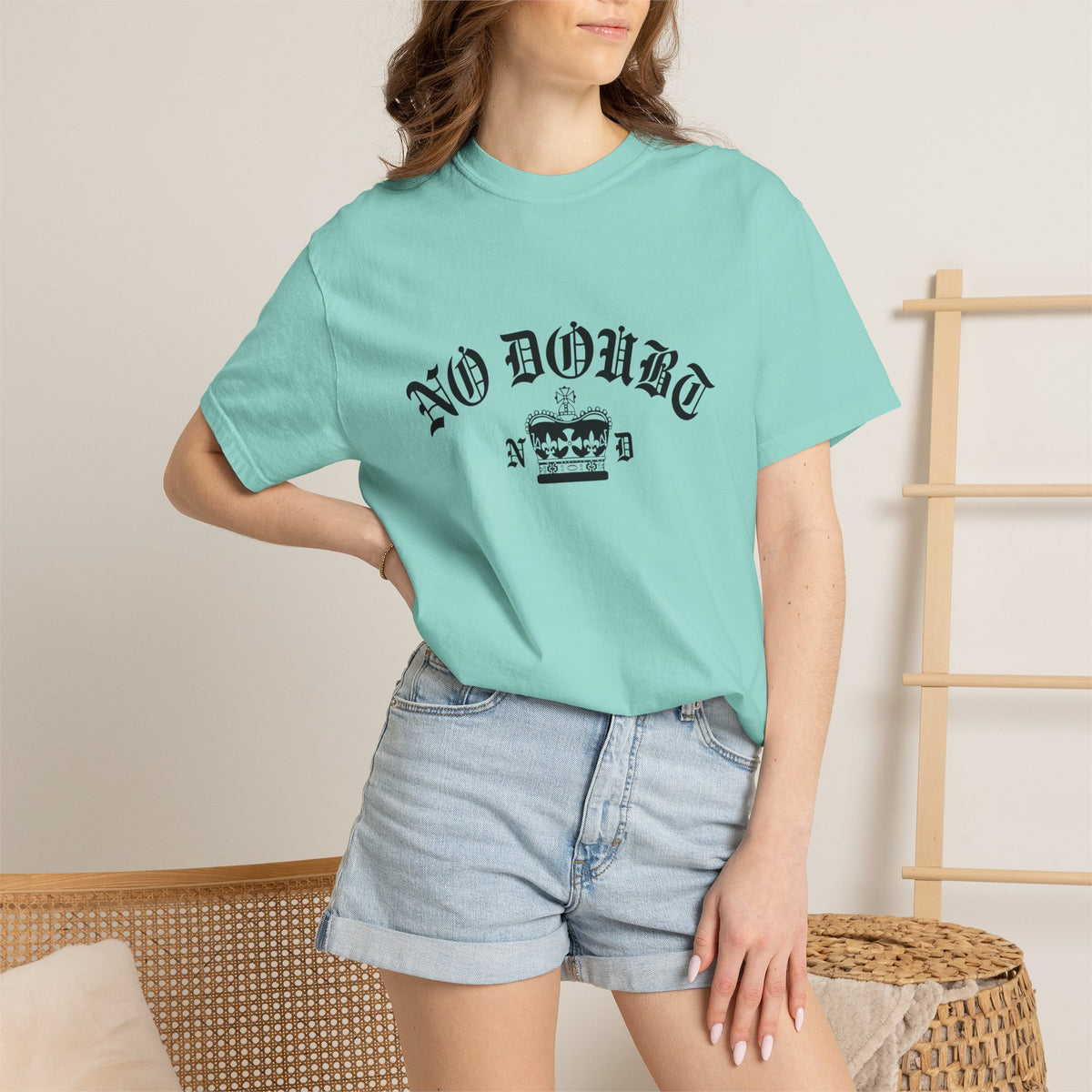 Comfort Colors® No Doubt Crown Graphic T-Shirt