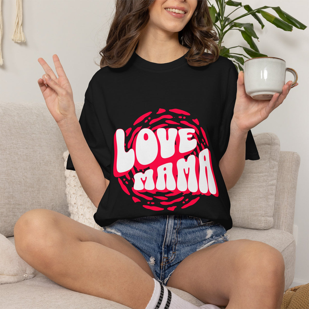 T-shirt Comfort Colors® Love Mama, T-shirt maman tendance, T-shirt Mom Life, T-shirt graphique oversize pour maman, T-shirt Cool Mom Club, cadeau pour la fête des mères