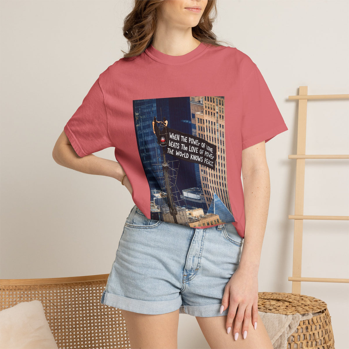T-shirt Comfort Colors® « When The Power of Love Beats The Love of Power The World Knows Peace », t-shirt « arrested for love »