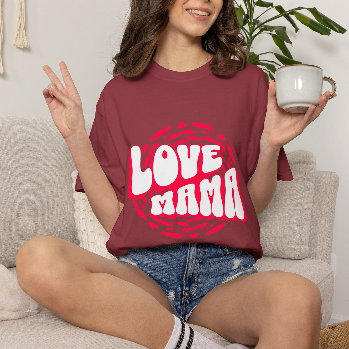 T-shirt Comfort Colors® Love Mama, T-shirt maman tendance, T-shirt Mom Life, T-shirt graphique oversize pour maman, T-shirt Cool Mom Club, cadeau pour la fête des mères
